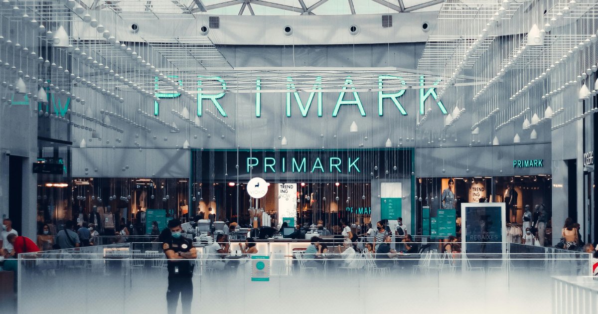 The Key to Winning Big with Bargain Retailers image