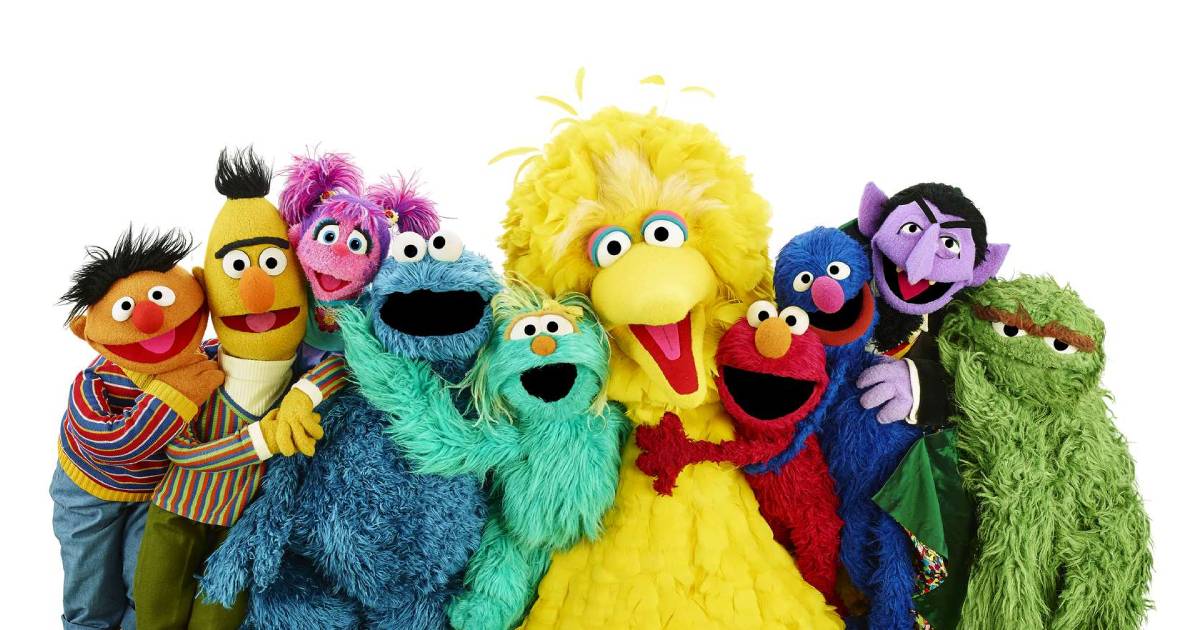 Bulldog Licensing Announces Sesame Street Collectible and Apparel Deals image